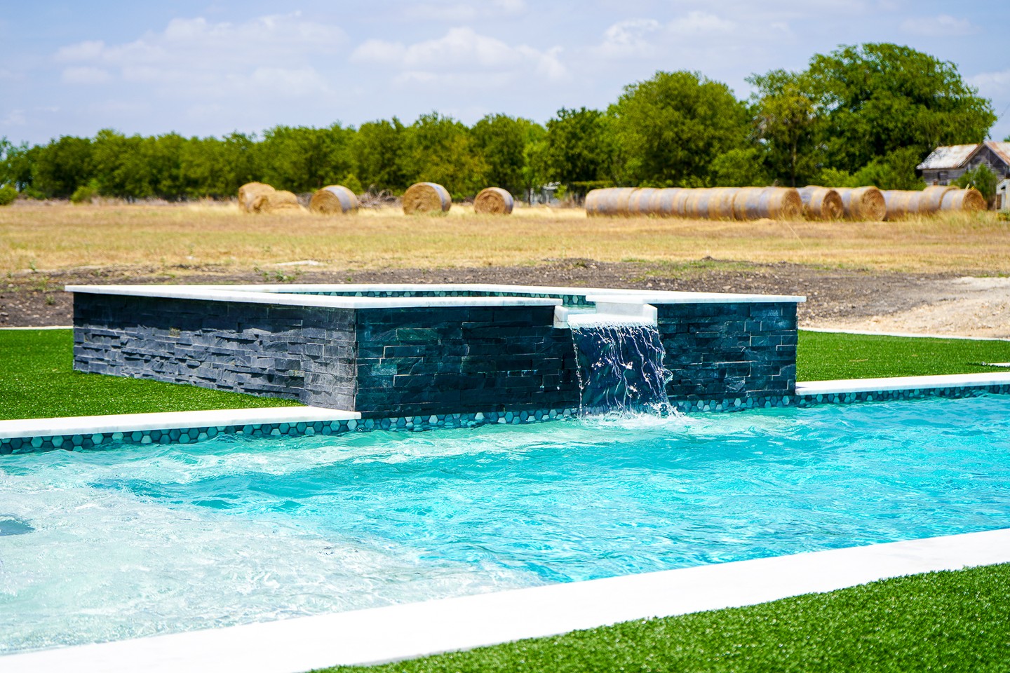 Pool Builder in Kermit — Maximum Pools and Spas